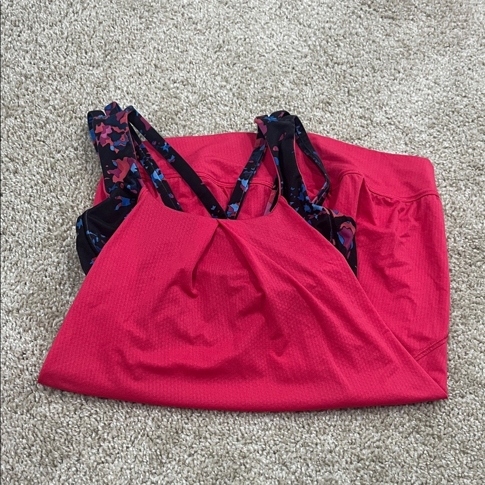 Lululemon tank top with sports bra